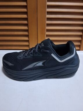 Altra Via Olympus Men's Running Shoe * Size: 9